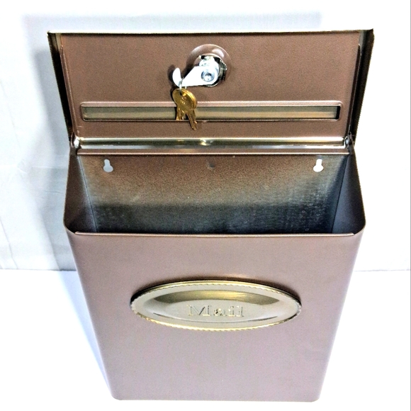 Architectural Designer Galvanized Bronze Top Load Wall Mount Locking NWB Mailbox - Picture 5 of 11